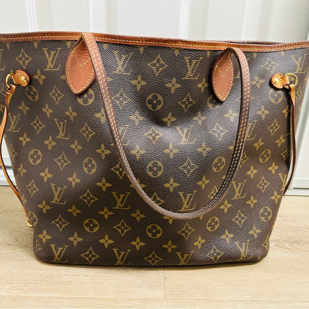 Louis Vittom Neverfull MM bag. Authentic